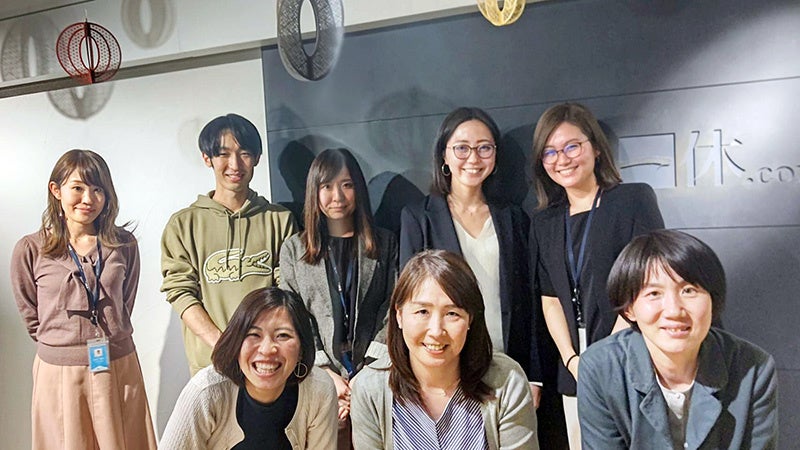 スマイルサポートチーム  (下段中央)一休執行役員CHRO 植村弘子氏  (下段右)ジャパンハート理事長 𠮷岡春菜