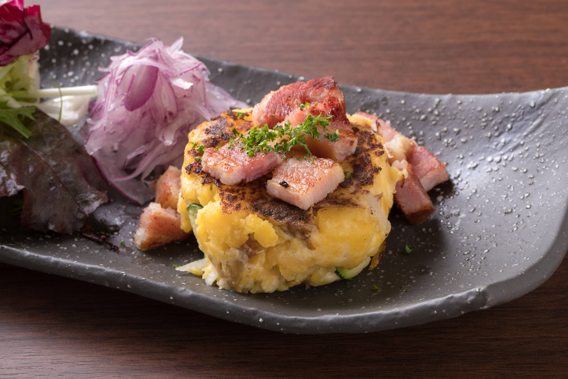 元祖鉄板焼きの焼きポテトサラダ