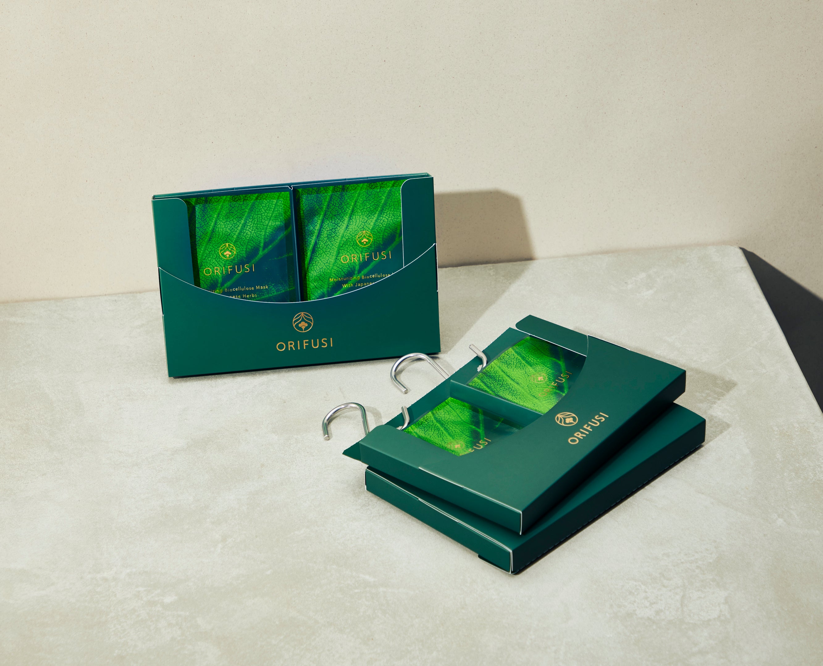 日本の有用植物“和ハーブ”クロモジ香るプルプルなフェイスマスクが