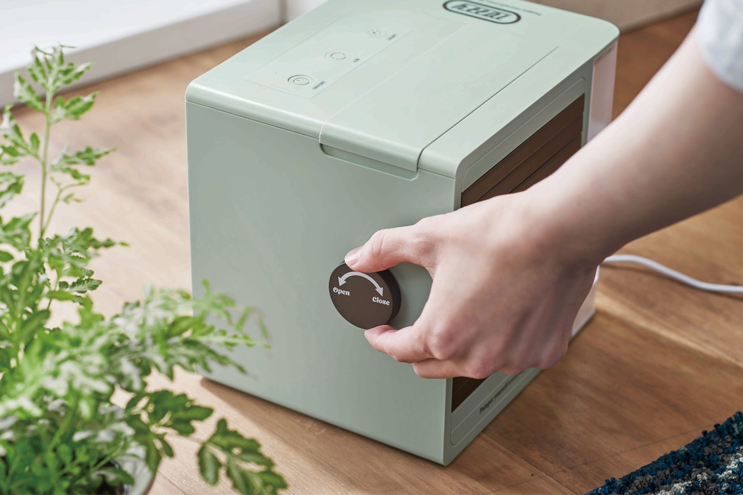 ルーバーで風向き調節可能