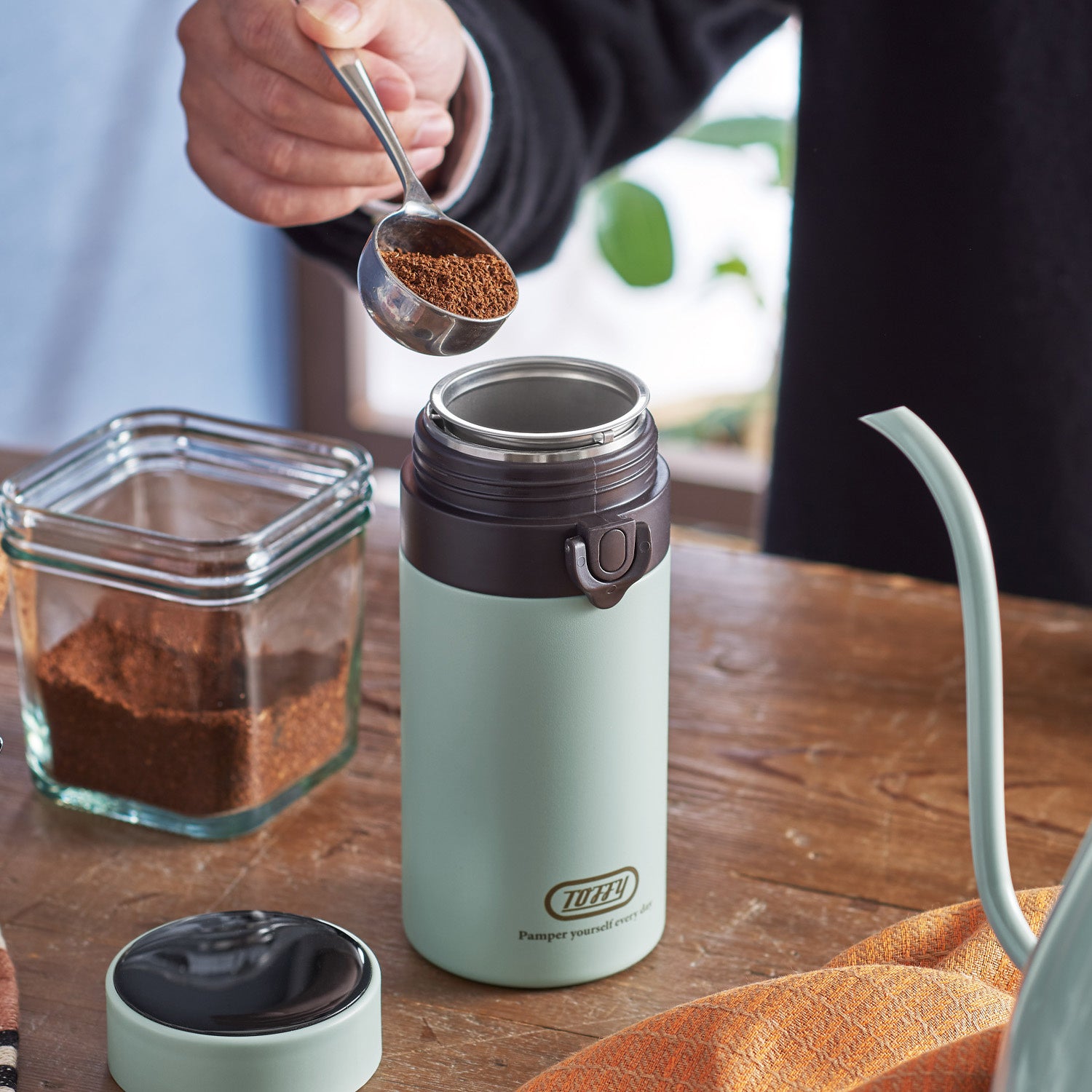 ① コーヒー粉をセット