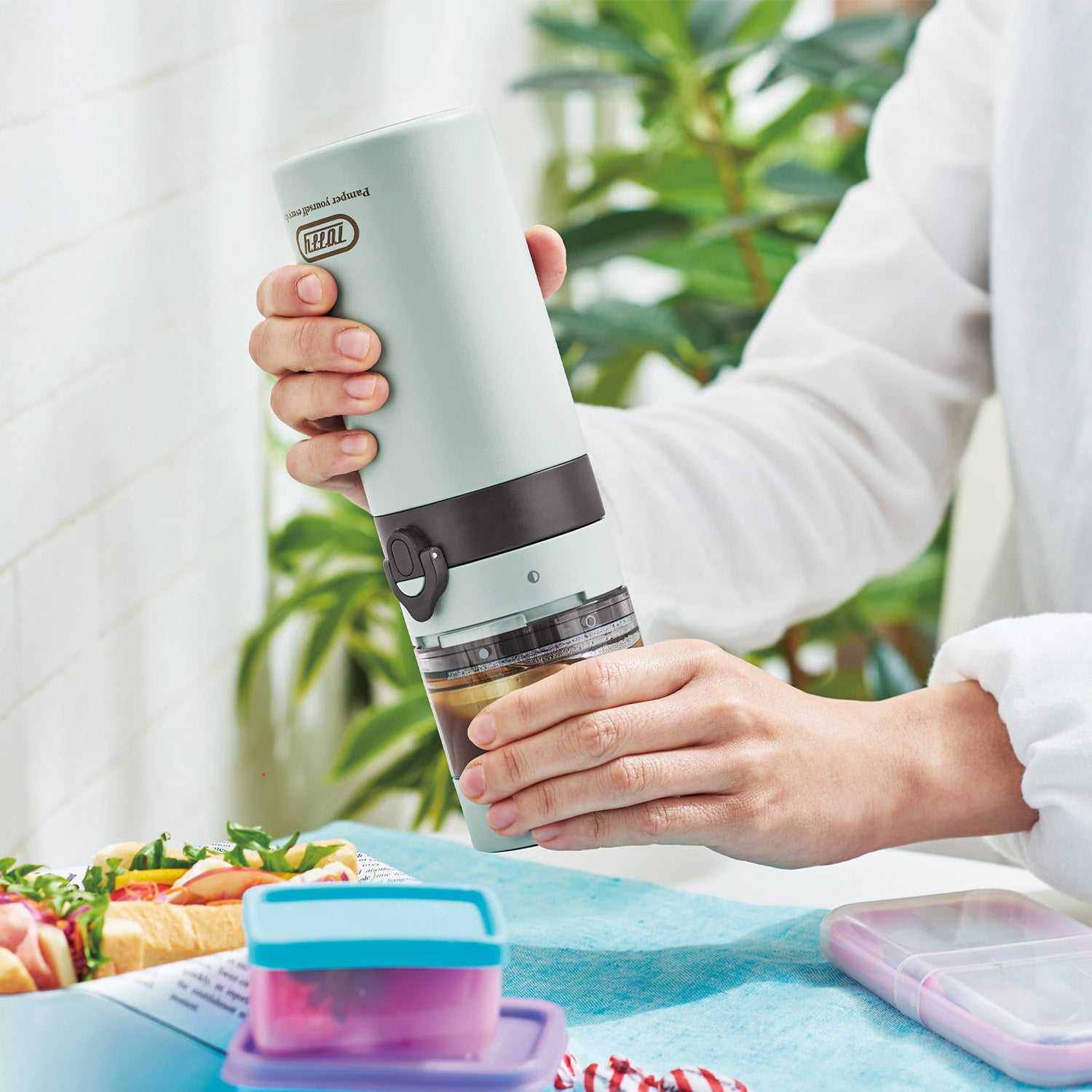 ③ ドリップ弁を開けて 好きなタイミングでドリップ！