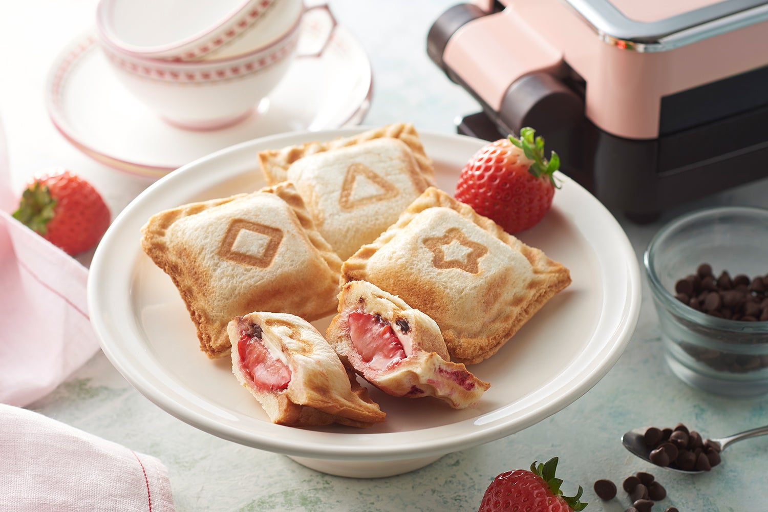 いちごとクリームチーズホットサンド