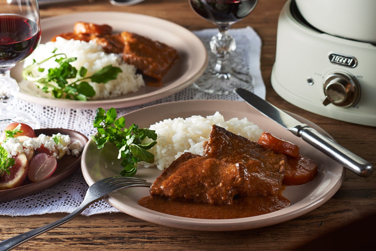 牛肉の赤ワイン煮込み