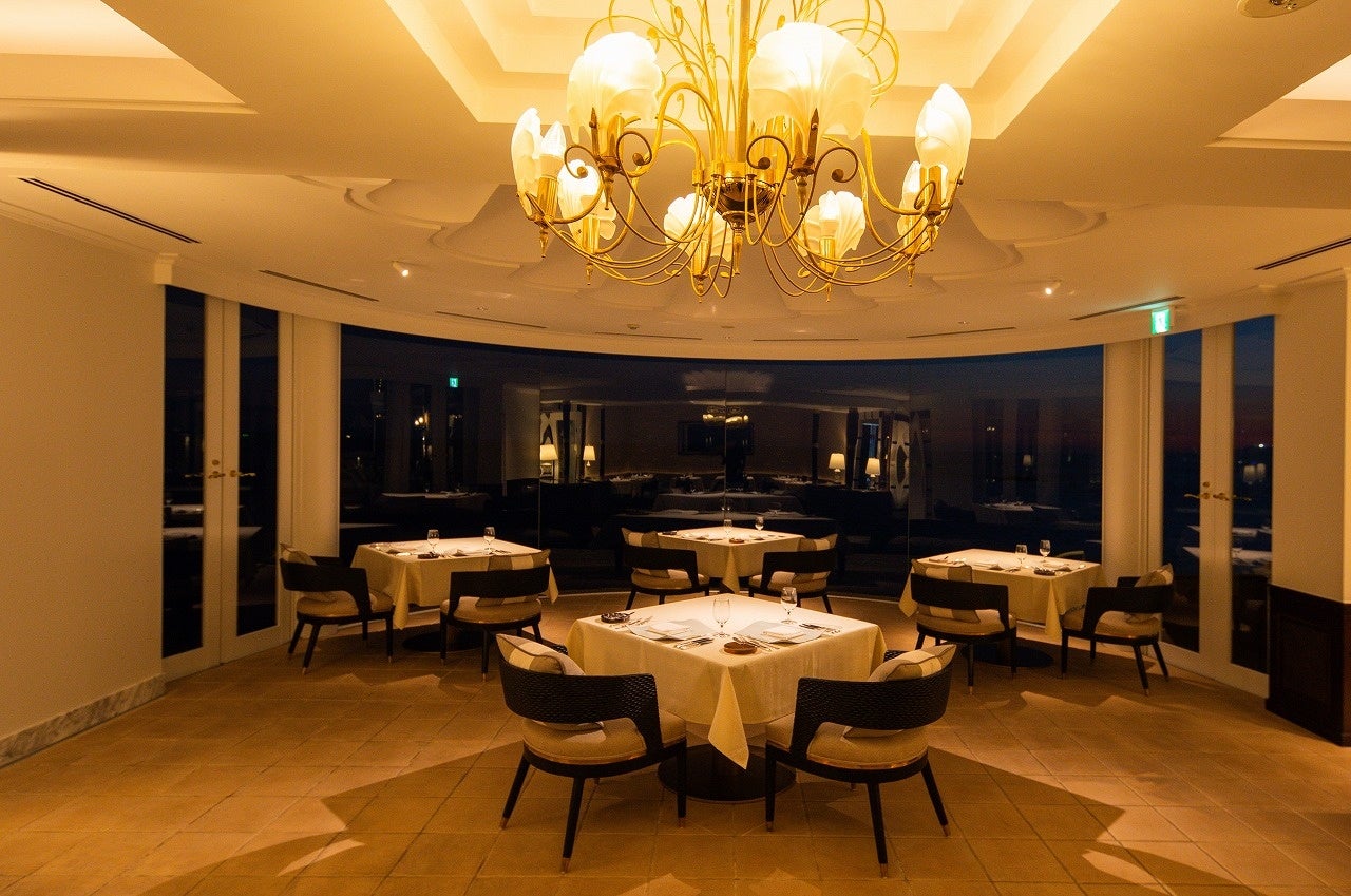 リニューアル前の特徴を残したダイニングエリア