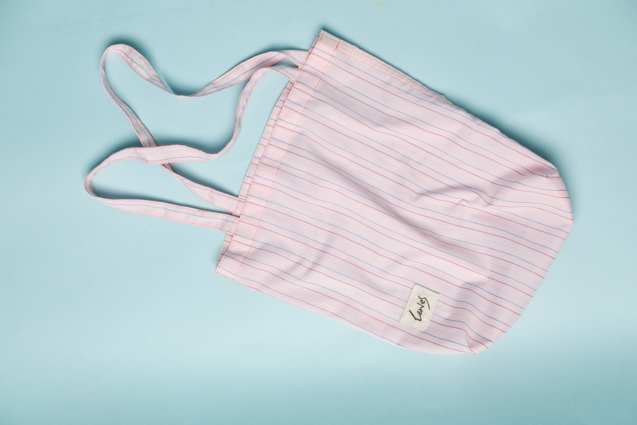 一つ一つ手作りで作るハンドメイドトートバッグ