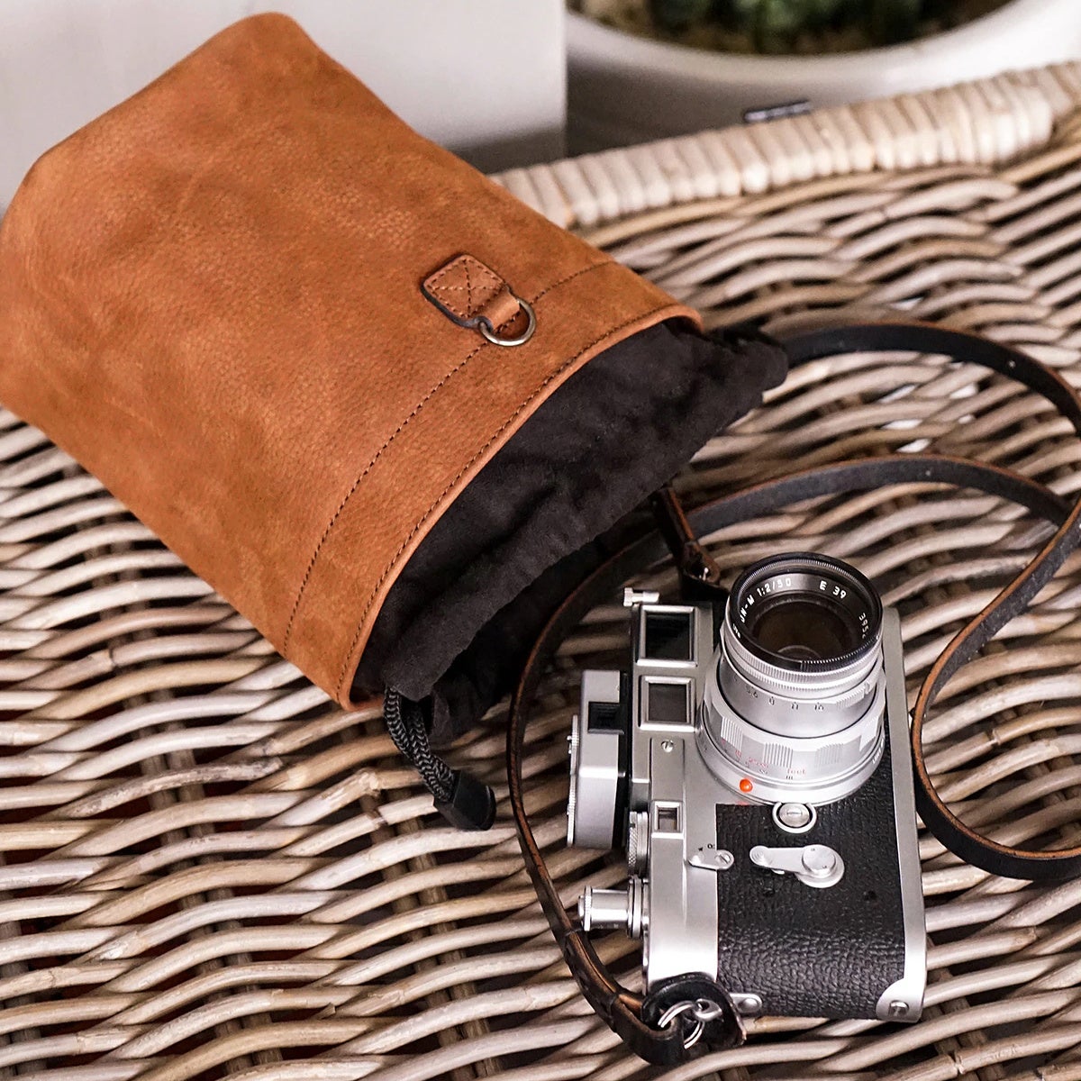 レザーポーチ　ブラウン