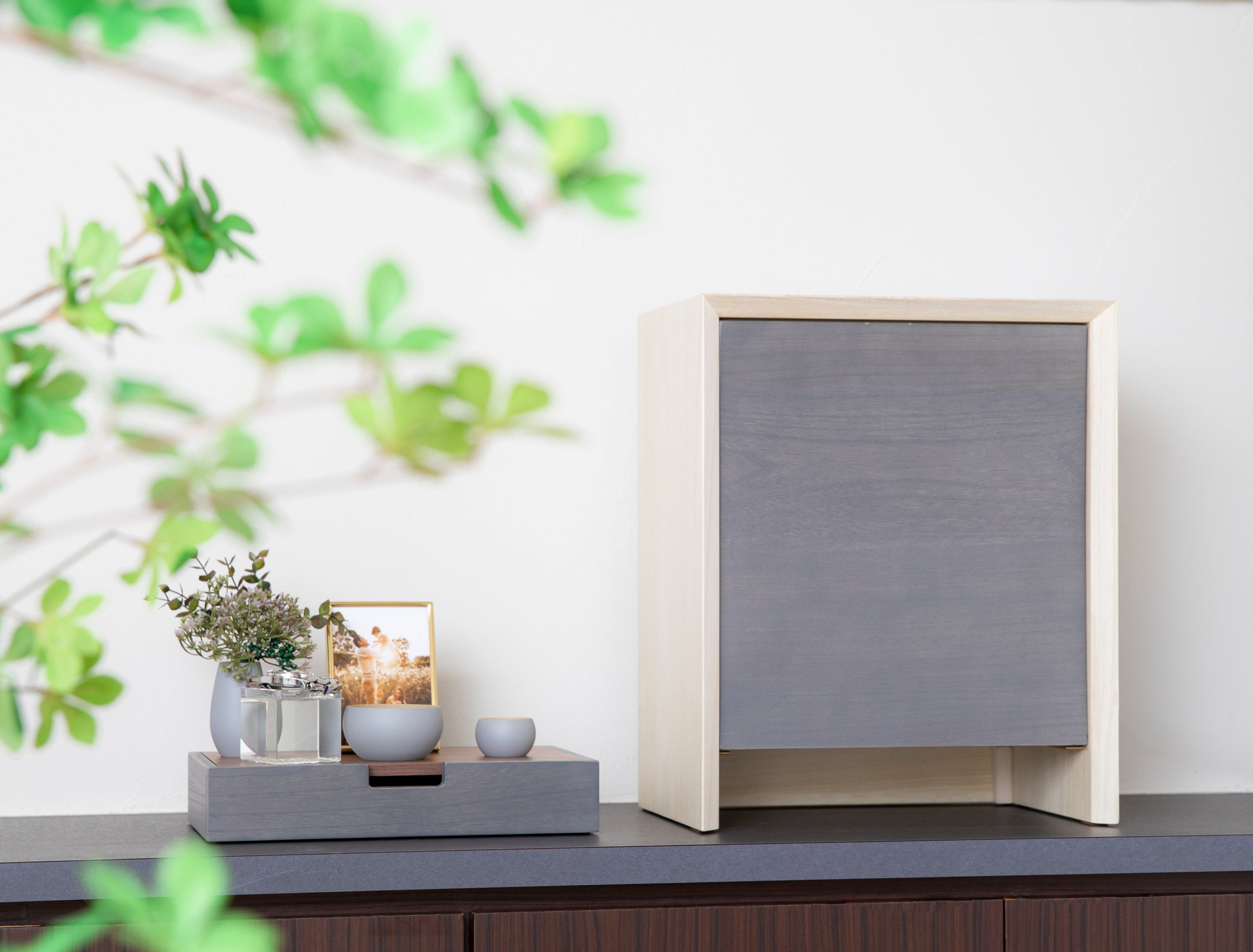 ワントーン　グレー