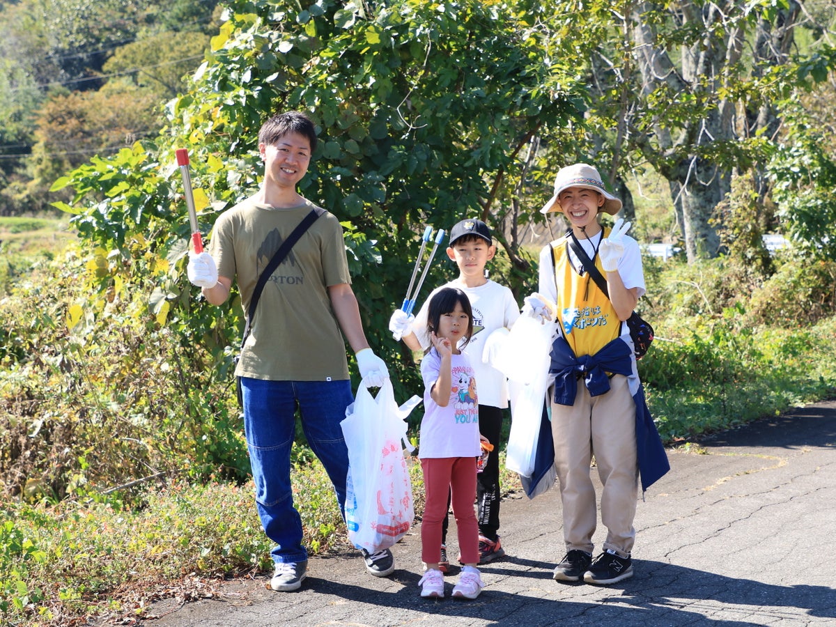 ごみ拾いを競技として楽しむ「スポGOMI大会inみなかみ2026」、たくみの里で29チーム111名が98.95kgを回収
