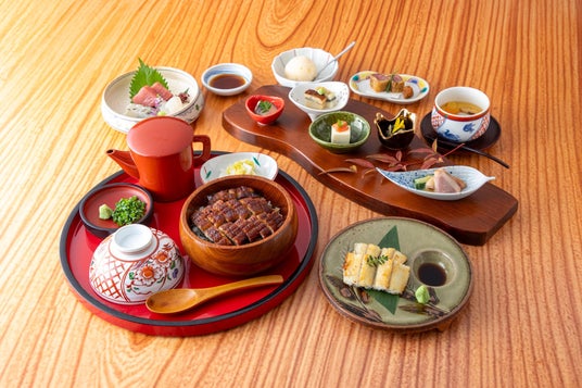 秋刀魚や栗 名古屋コーチン水炊きなど旬の味覚とうなぎを味わう 季節限定コースが登場 秋刀魚や栗 名古屋コーチン水炊きなど旬の味覚とうなぎを味わう 季節限定コースが登場
