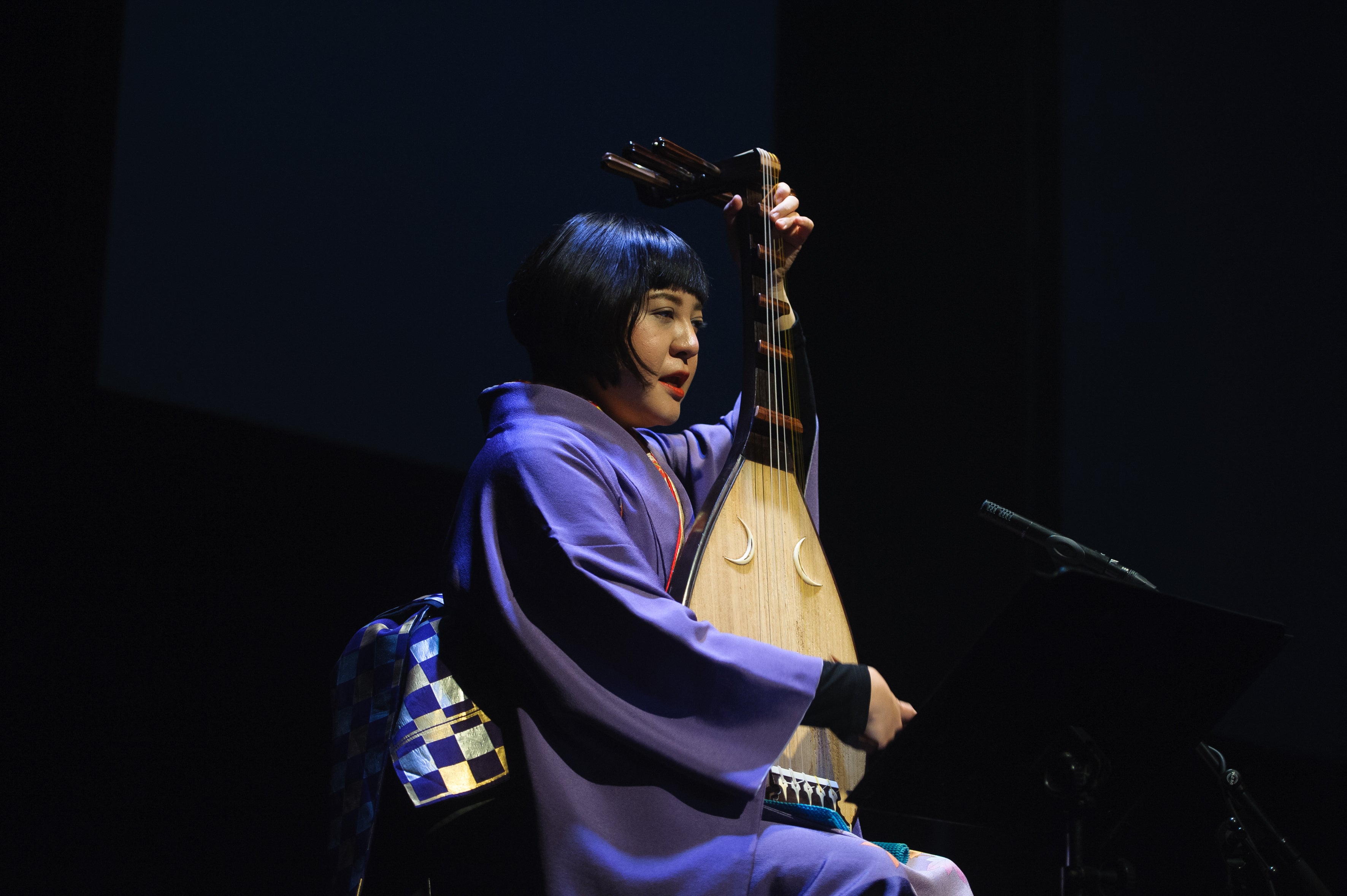 琵琶と謡い：髙木青鳳