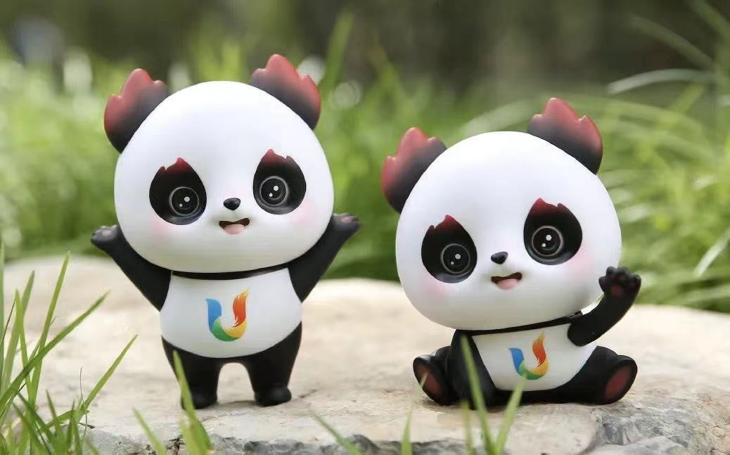 「Rongbao」は素朴なパンダのイメージと情熱的な炎の要素を組み合わせたものです