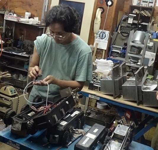 ロボットの仕組を説明する様子