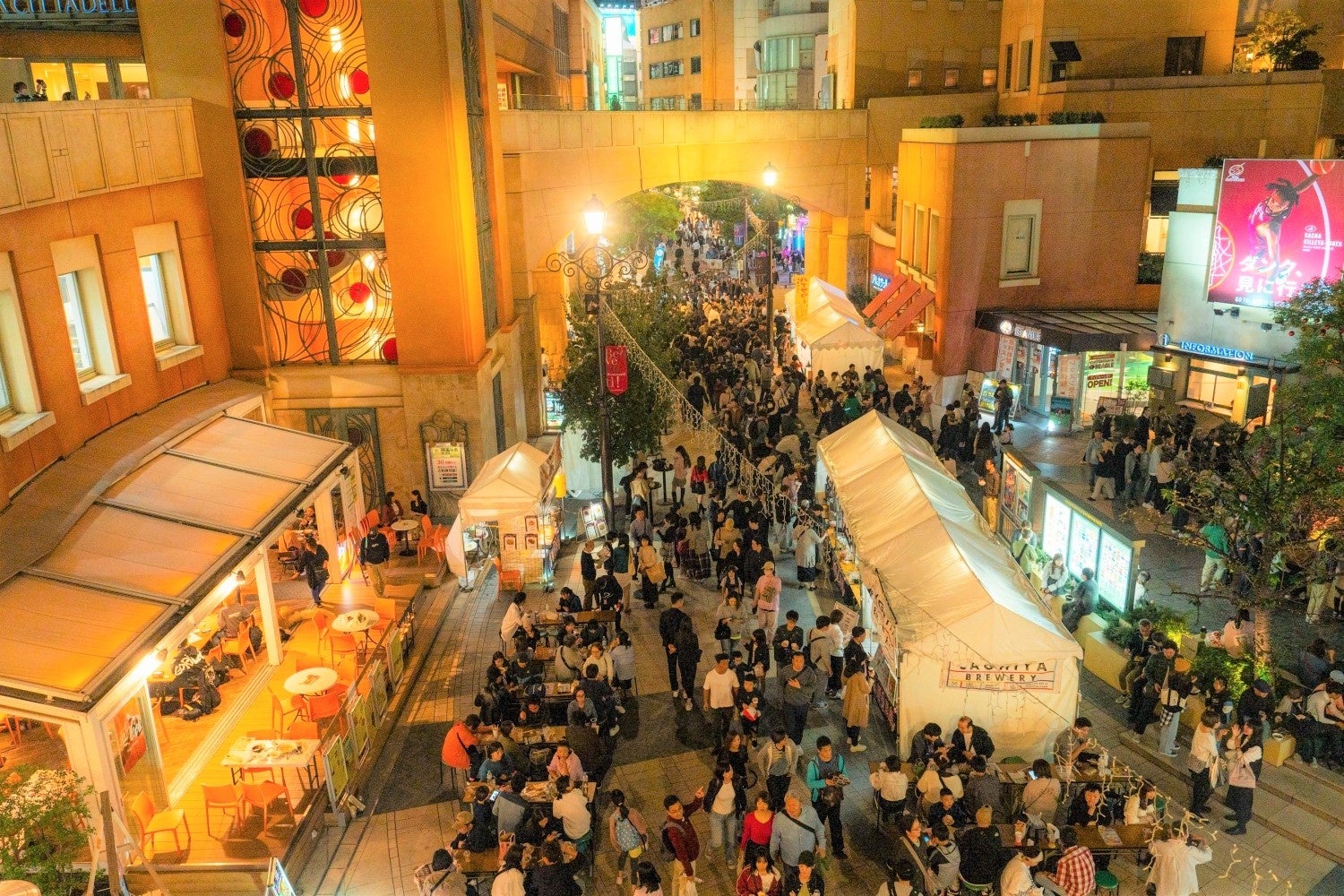 賑わうソウルフード屋台