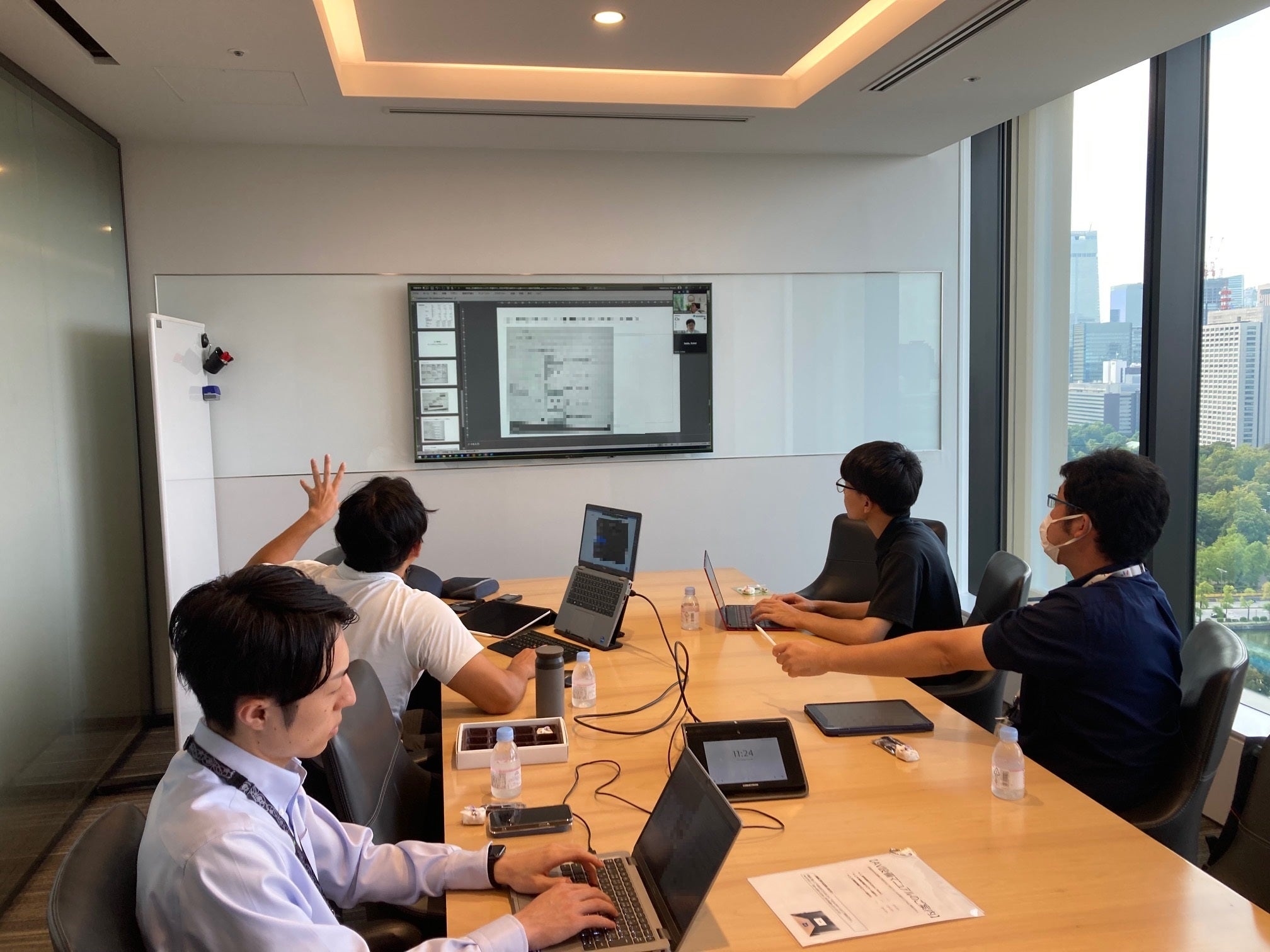 トラック広告の事業計画に関する ディスカッション　株式会社 Essen