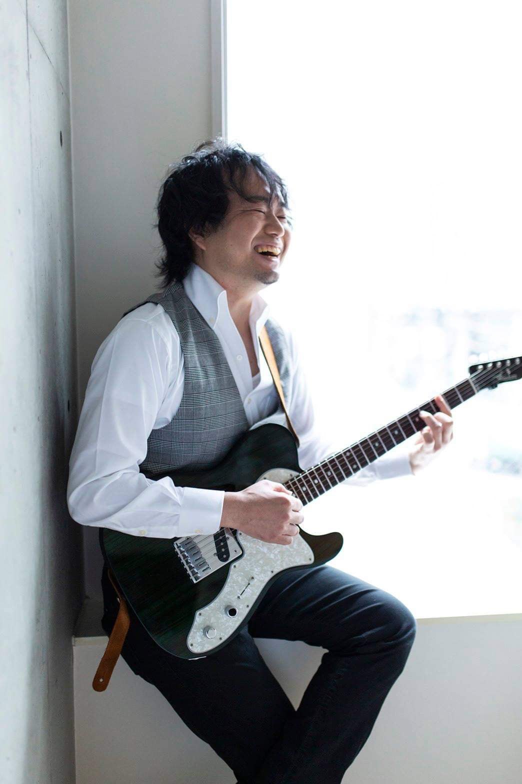 鷲尾広太(ギター)