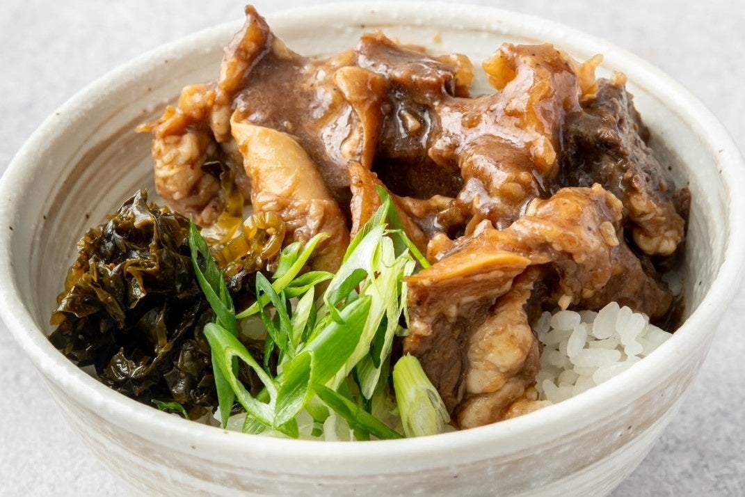 牛すじルーロー飯（380円）