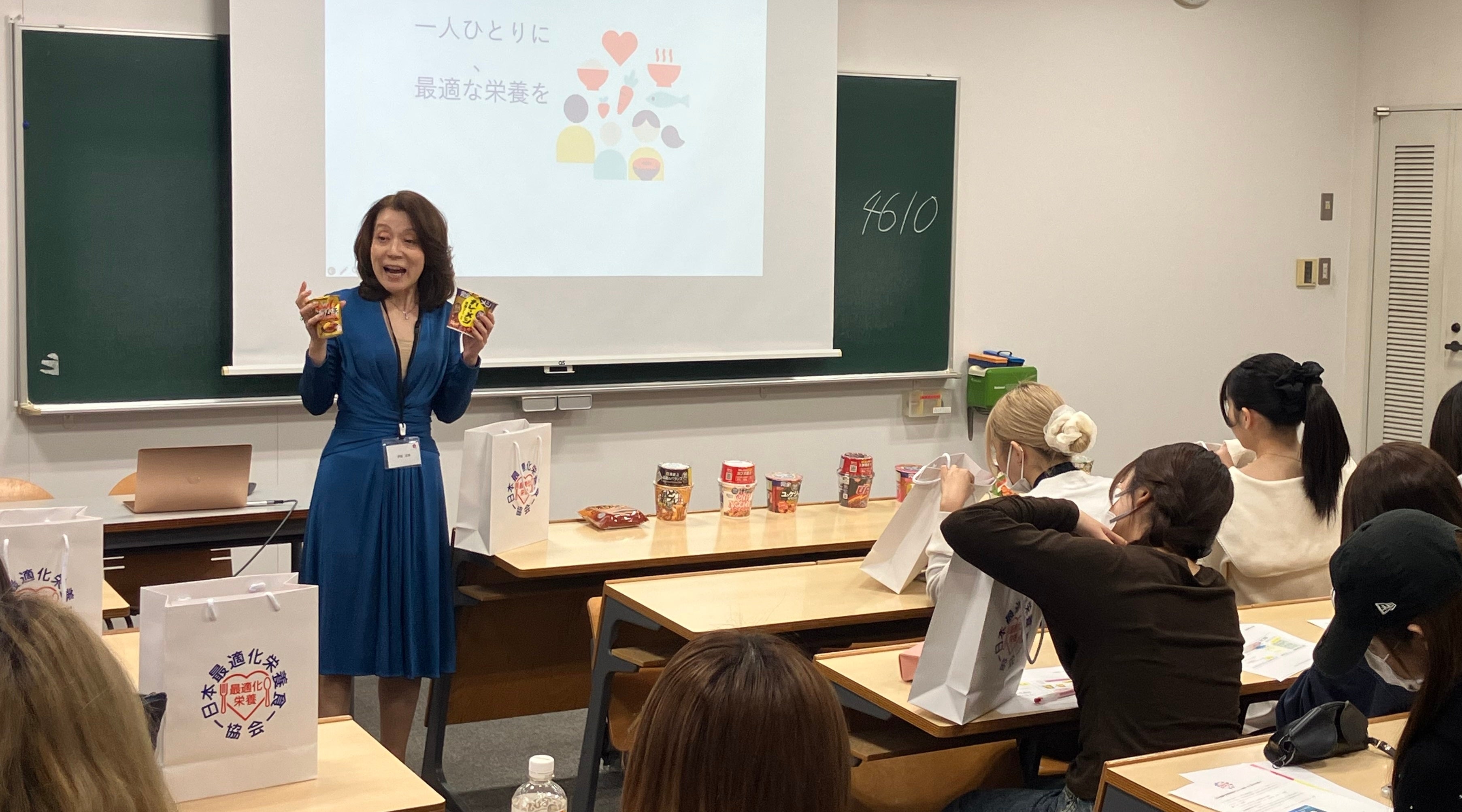 ダイエットに潜む落とし穴「隠れ栄養失調」に警鐘 日本最適化栄養食協会が戸板女子短期大学で「若年女性の栄養課題」に関する講義を実施