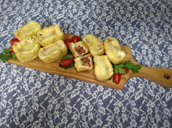 ジビエと飛騨産トマトのチーズ焼き～キャンプdeジビエ飯～