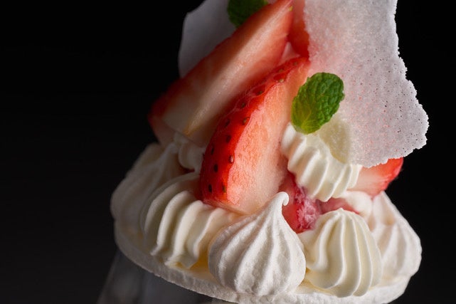 あまりんパフェ＋カフェ 2ドリンク　3,500円(税込)　 あまりんパフェ＋シャンパン＋カフェ 1ドリンク 4,500円(税込)