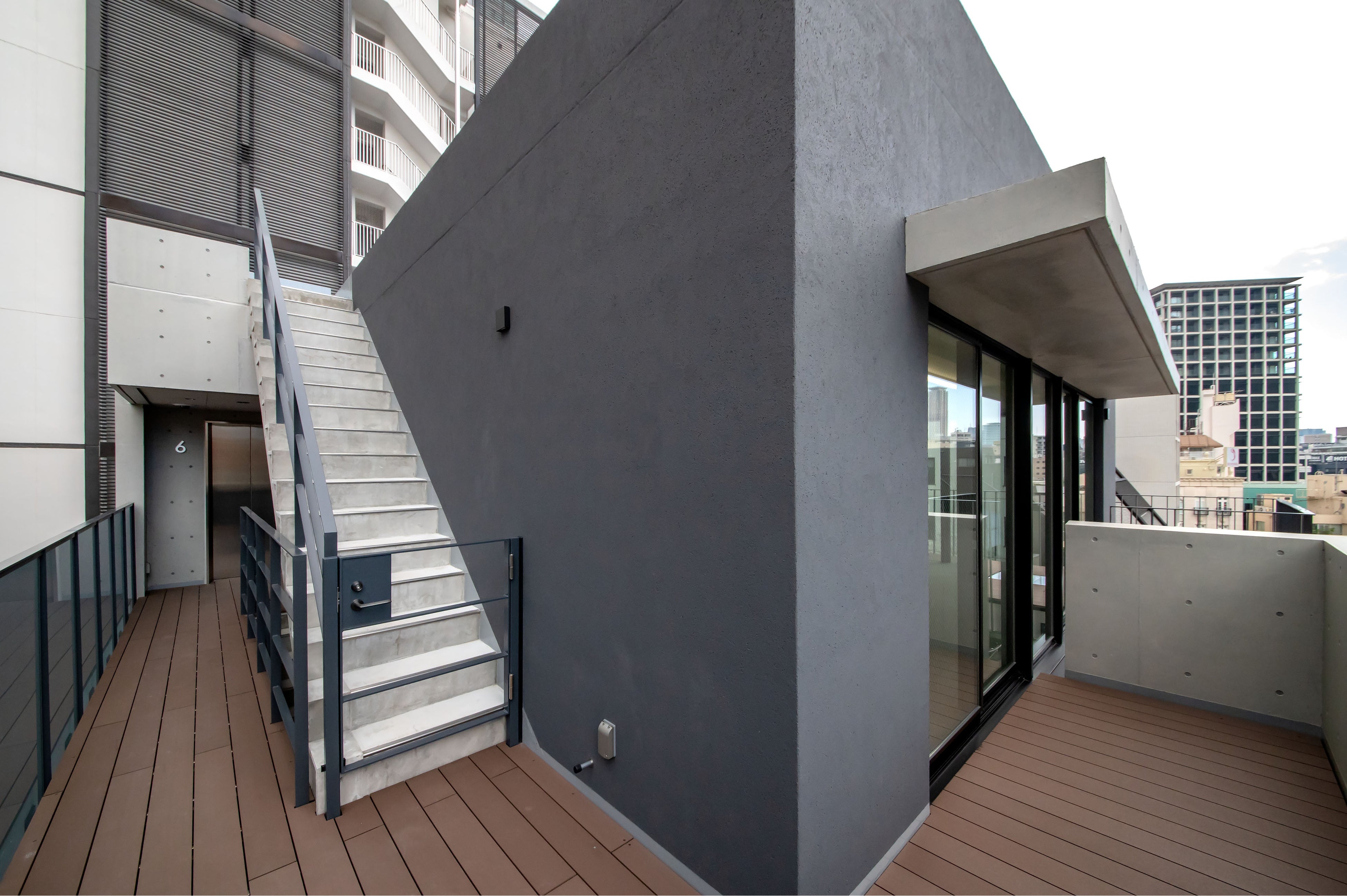 「VORT赤坂Ⅲ」」６階バルコニー