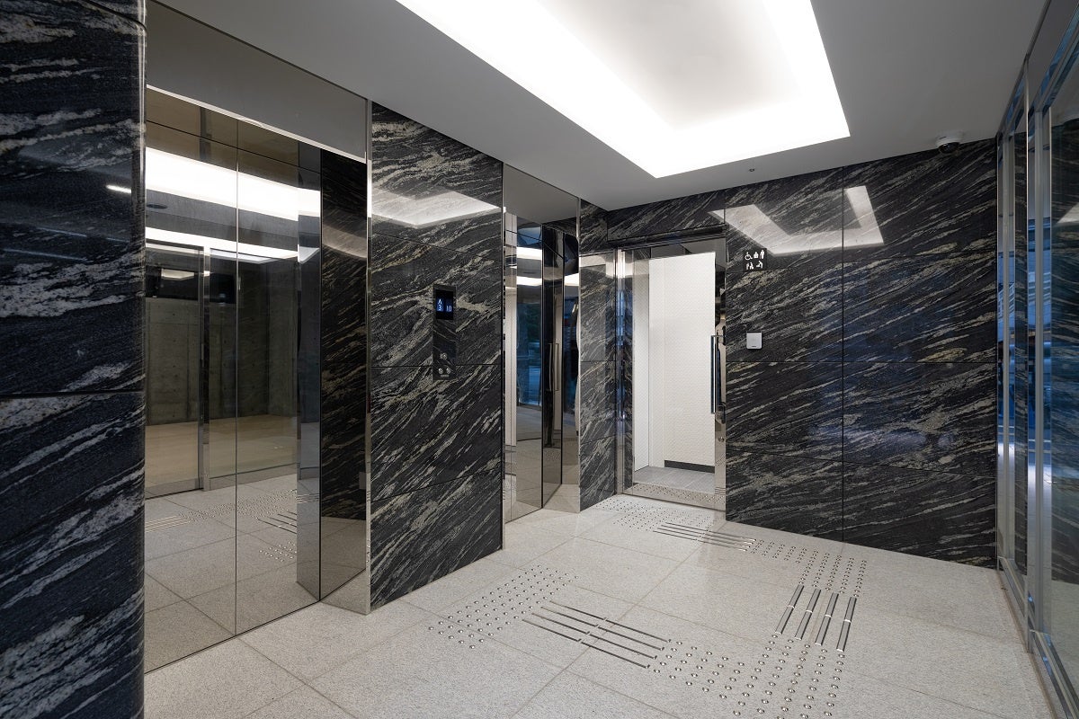 「VORT銀座briller（仮称）」内観： エレベーターホール（※2022年7月撮影）