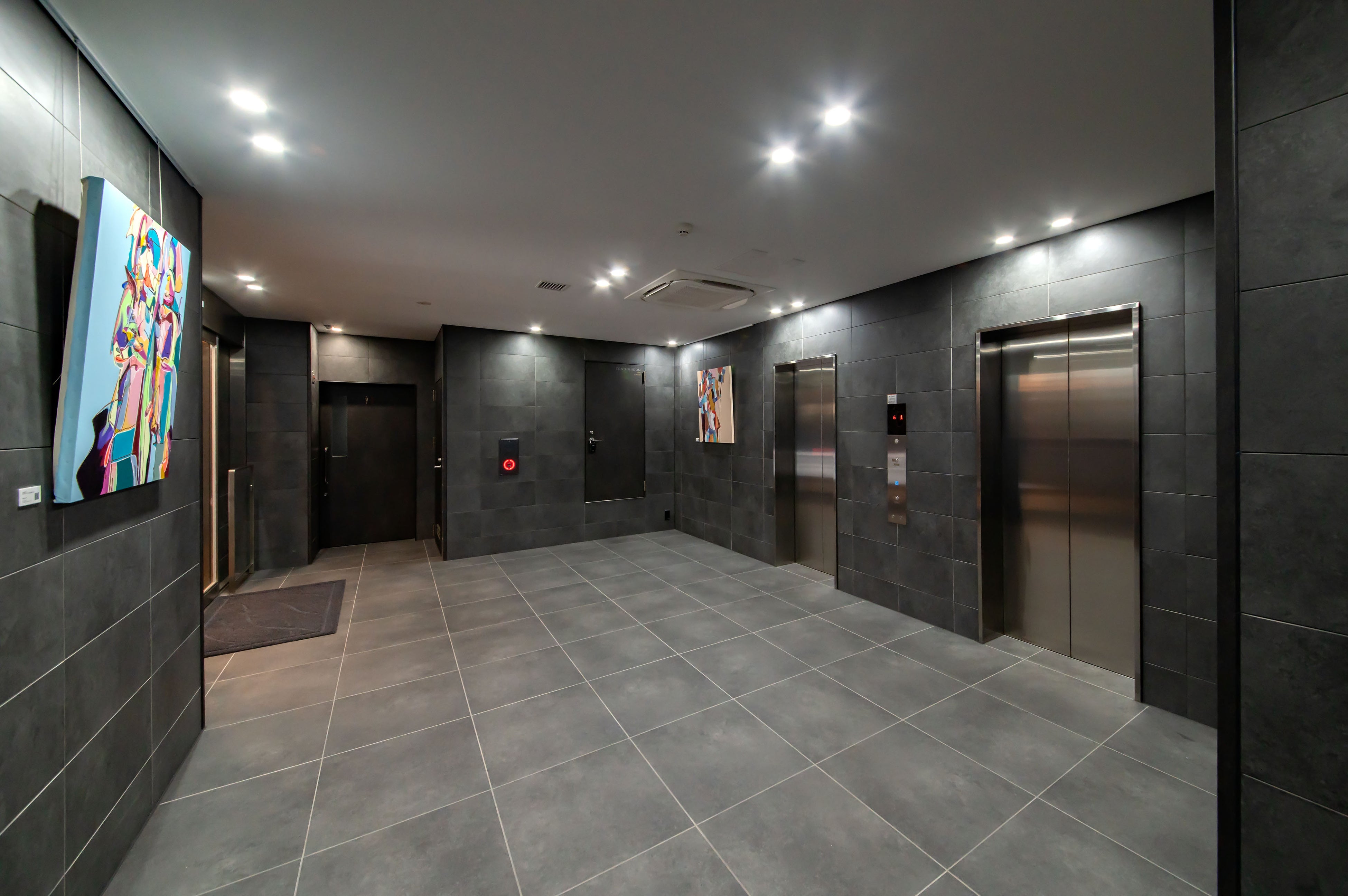 「VORT秋葉原Ⅵ（仮称）」：エントランス（※2024年4月撮影）