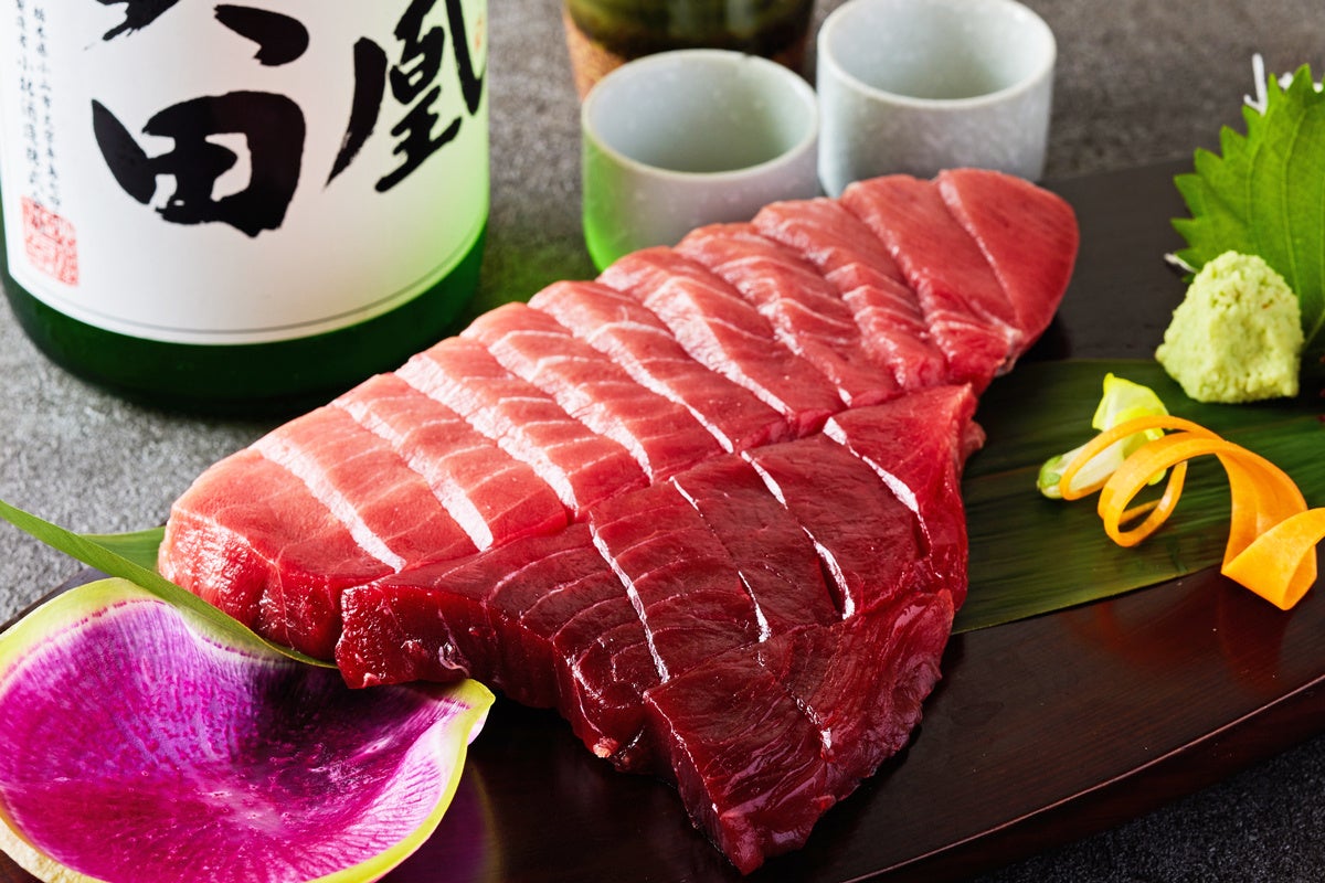 ■生本鮪断面刺し（中トロ、赤身）