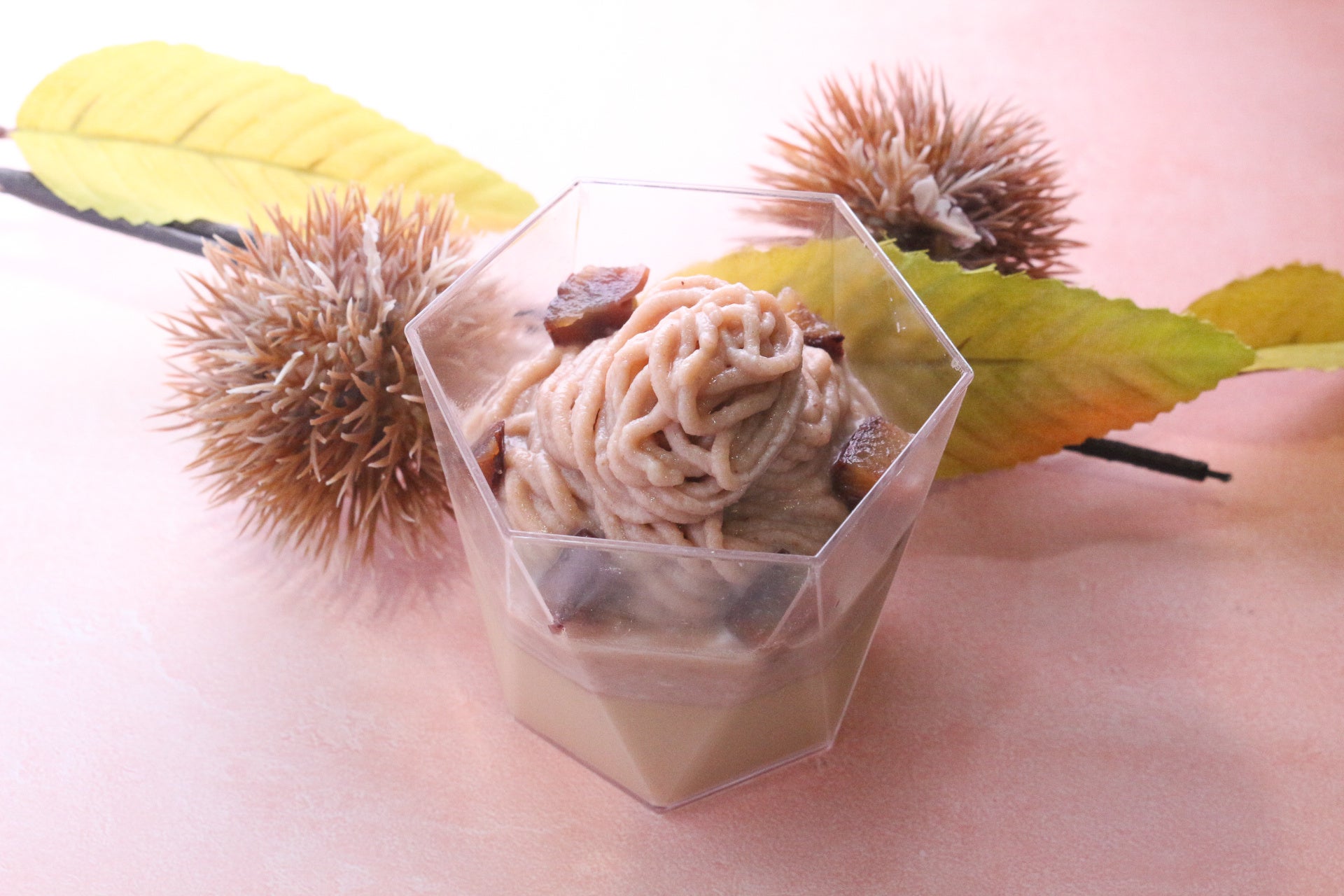 商品名：モンブランプリン 商品売価：460円（税込み）