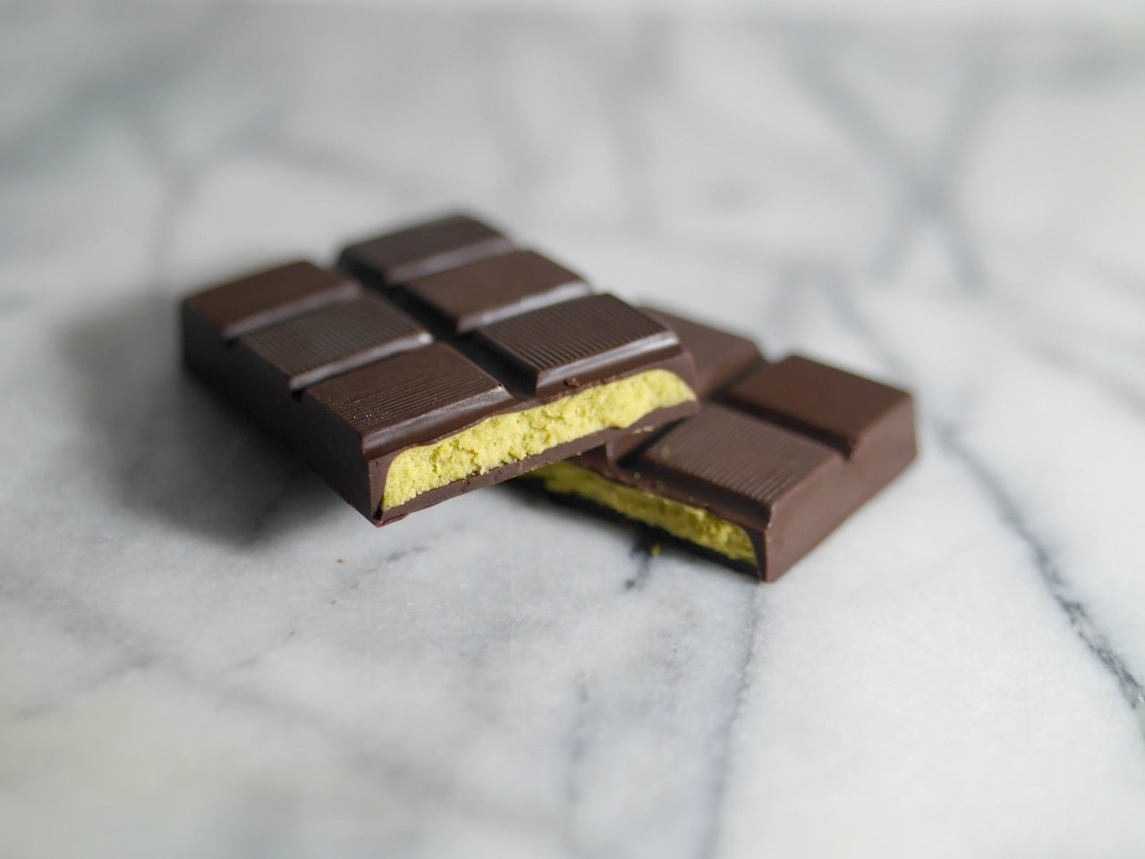 ＜Queen＞カカオ分55％の看板商品