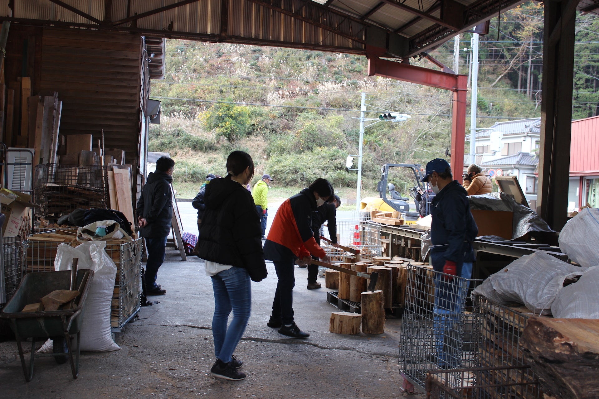 名栗にある「木の駅・ものづくり合同会社」