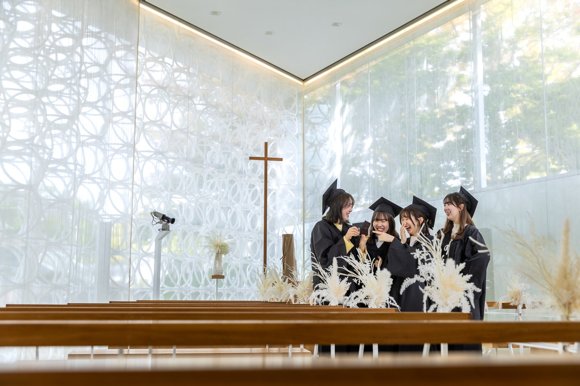 チャペルで記念撮影