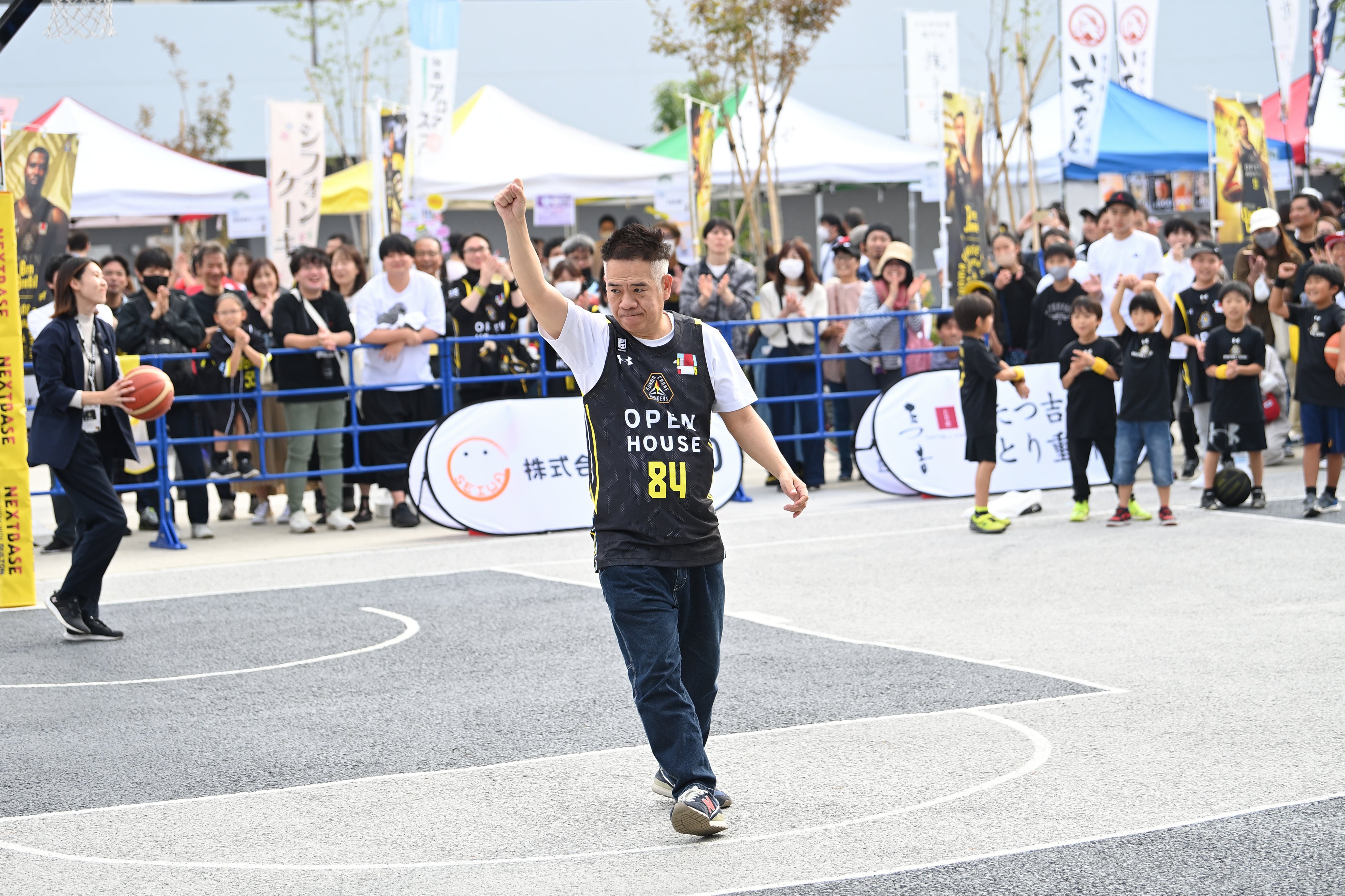 白熱した試合に豪華ゲスト、プレゼント抽選会、ご当地グルメも