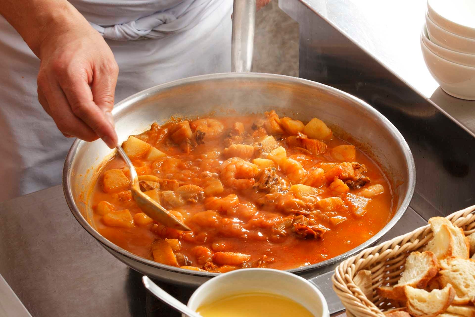 シェフが取り分けるLIVEキッチン