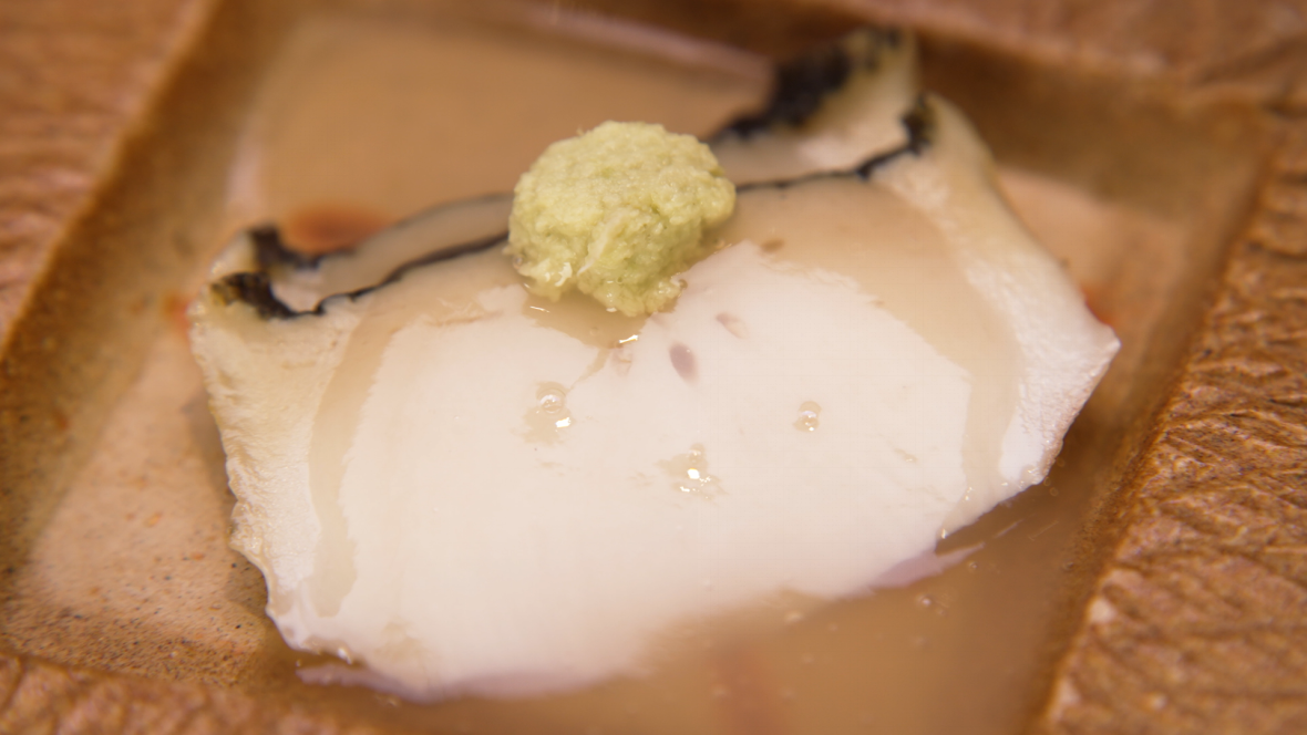 香りも至高の絶品アワビ