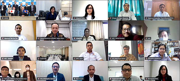 参加者による記念撮影