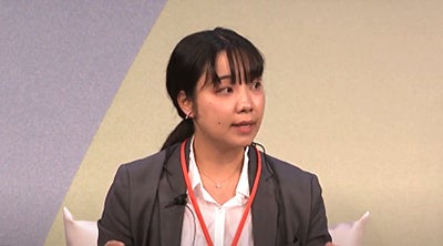 パネルディスカッションの様子（淺野友紀瑛金属企画部国際業務課員）