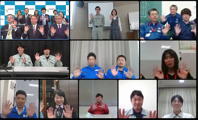 オンラオンラインでの記念撮影(その1)インでの記念撮影(その1)