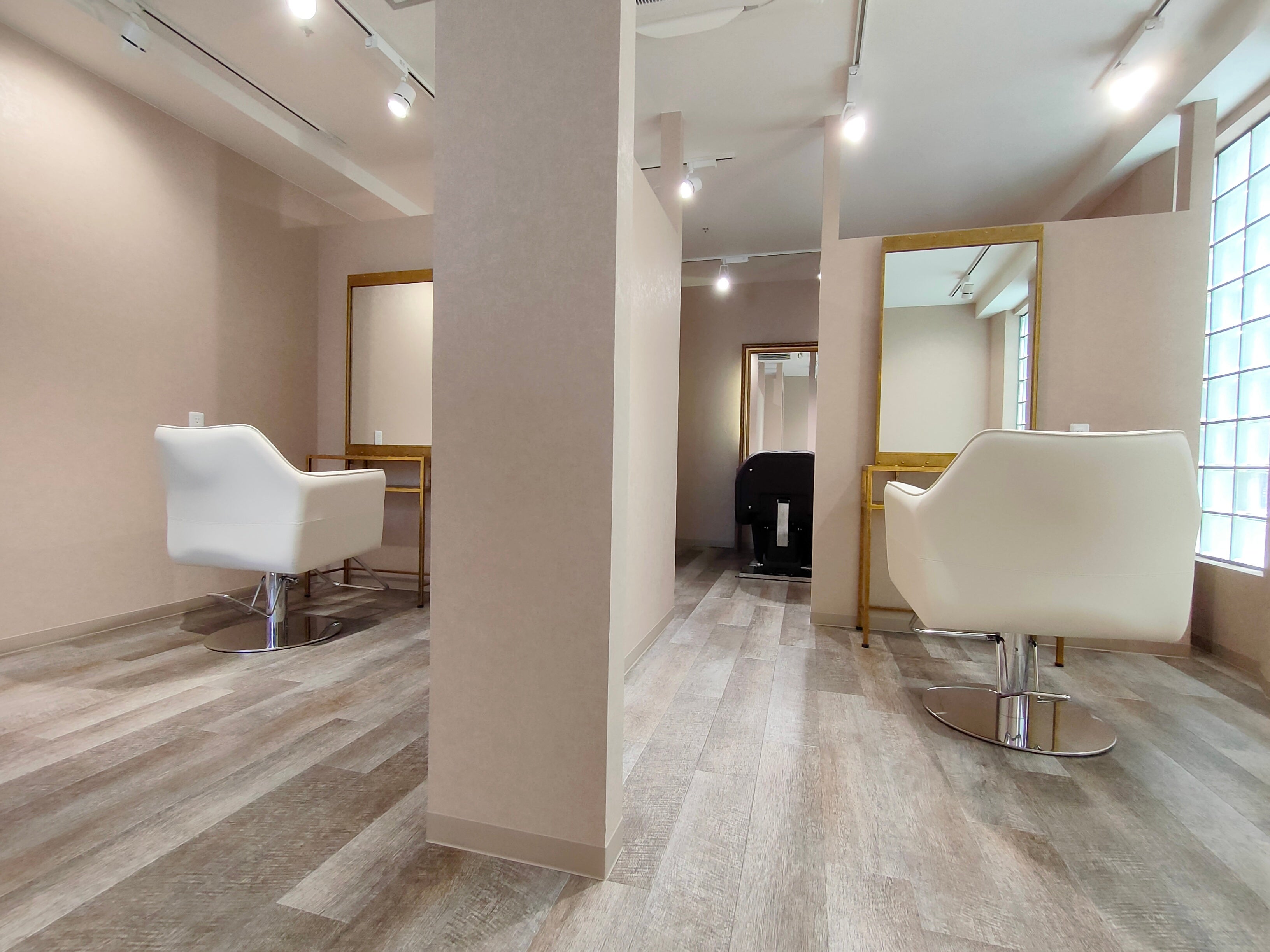 「FOR AC Fairydom」店舗写真