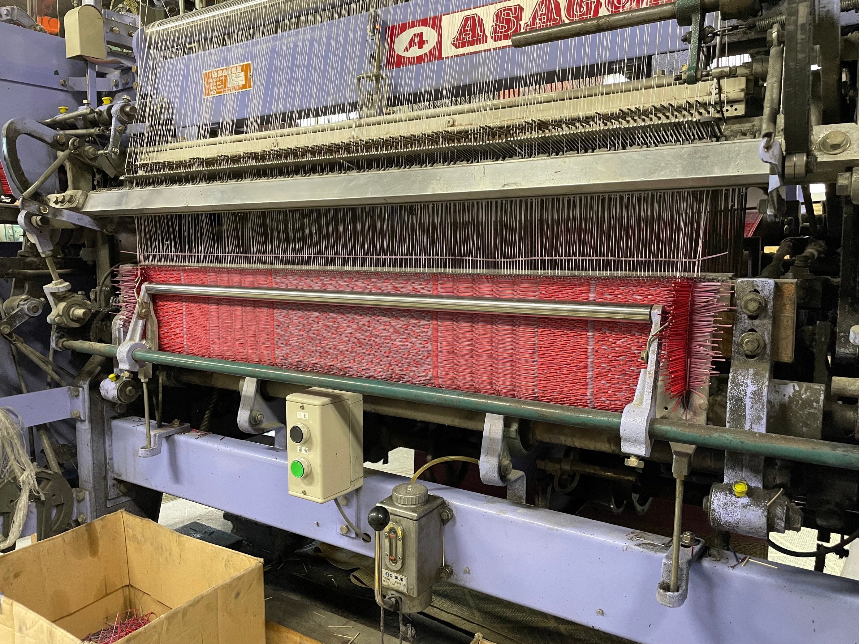 織機でサンプル試作