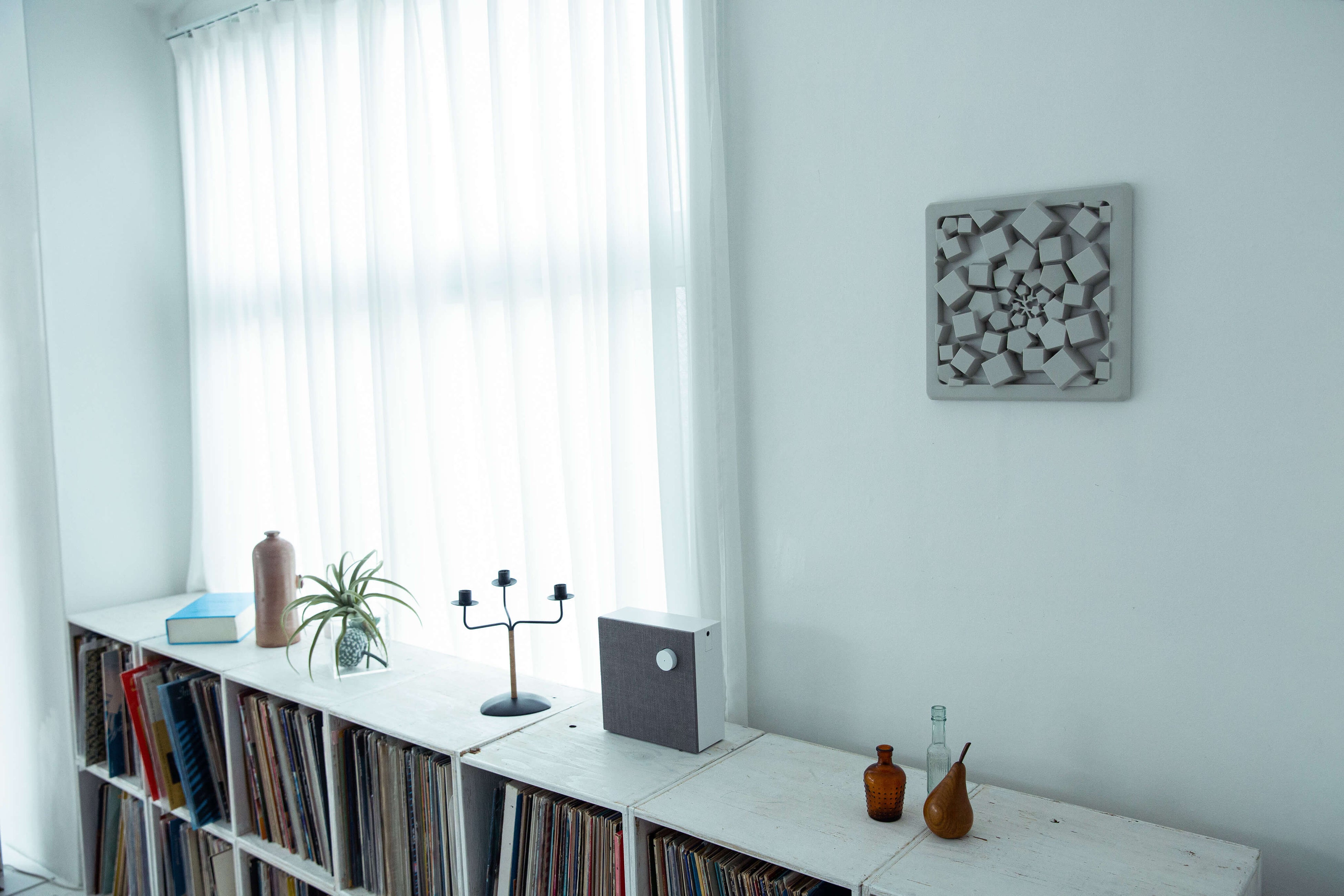 音響拡散体「オトノハ」新色「チャコールブラック」発売のお知らせ