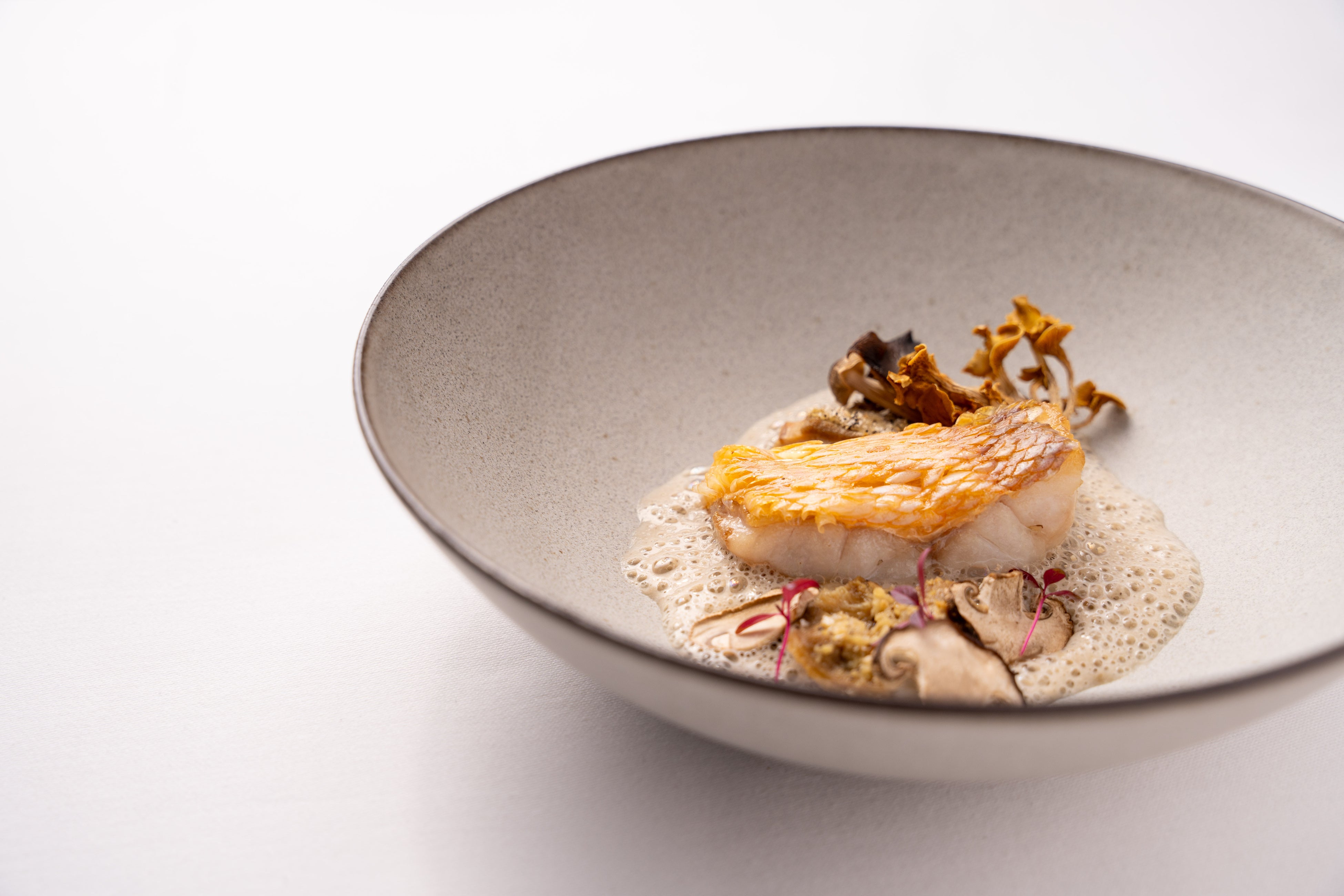 お魚料理一例　地魚と発酵