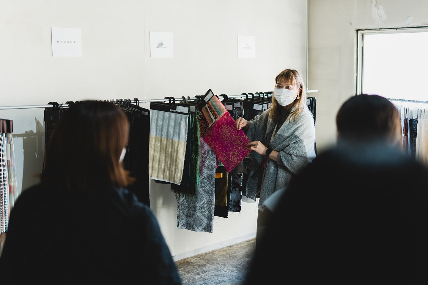 2021年開催&nbsp; 産地の生地見本ルームの様子