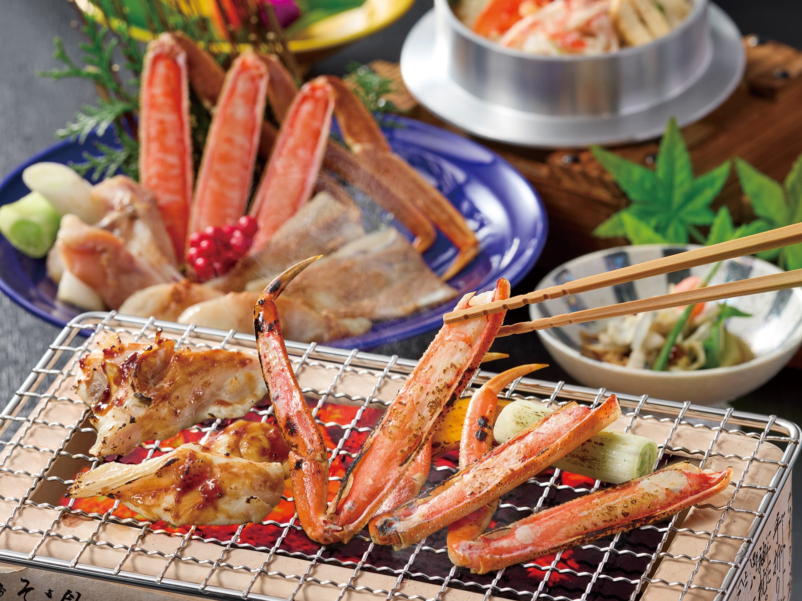 冬の味覚を贅沢に味わう特別企画！かに料理専門店【甲羅本店】で「かにとふぐフェア」を11月10日（月）より開催！