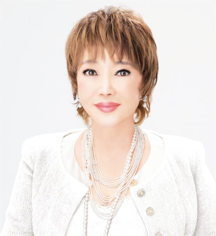 美を磨きあげる贅沢なひとときを贈る「2024たかの友梨クリスマスギフト 美を磨きあげる贅沢なひとときを贈る「2024たかの友梨クリスマスギフト
