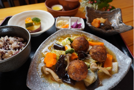 団子の白菜煮込み　¥1,200＋税