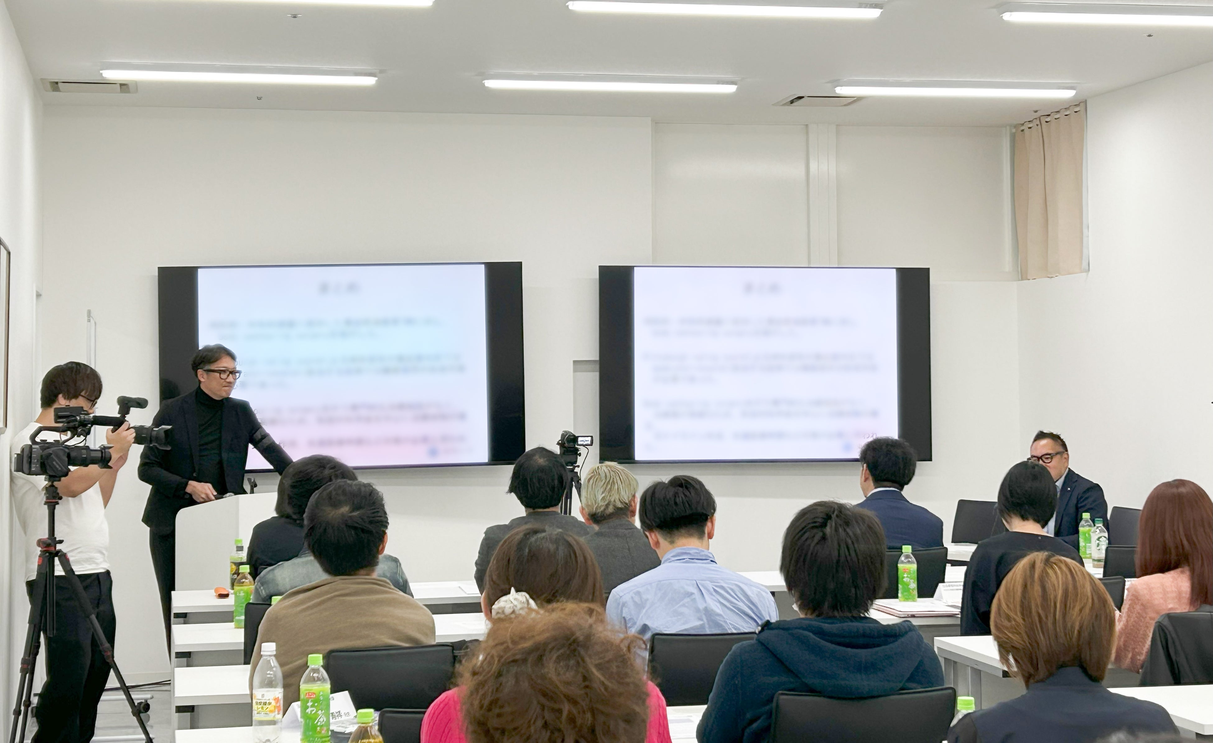 荻野教授による講演の様子