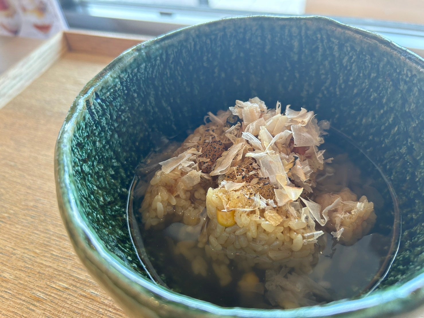 ゼロワンカレー（大阪）×鮓きずな（東京） 異色のコラボ冷凍カレーが8