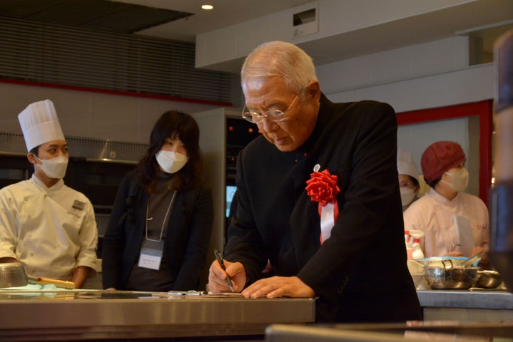 給食の鉄人2024: 「緑黄色野菜」おやつレシピ募集開始! 給食の鉄人2024: 「緑黄色野菜」おやつレシピ募集開始!