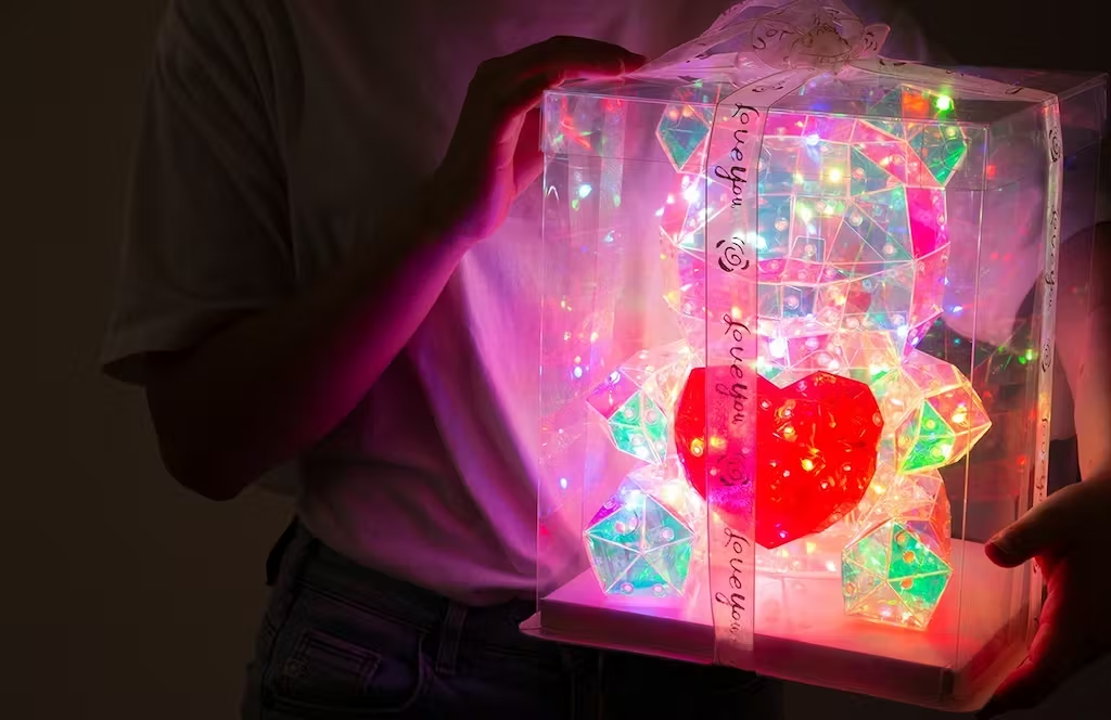 夢幻的なアート、光と色のシンフォニー 「Prism Crystal」 Motifを